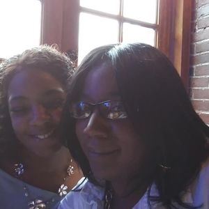 Meet your Posher, Candace